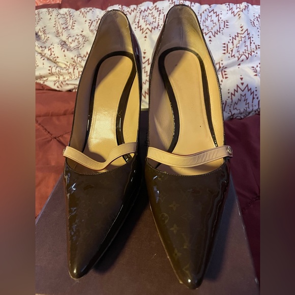 Louis Vuitton Patent Leather Heels - Authentic - Size 11 - Picture 5 of 8